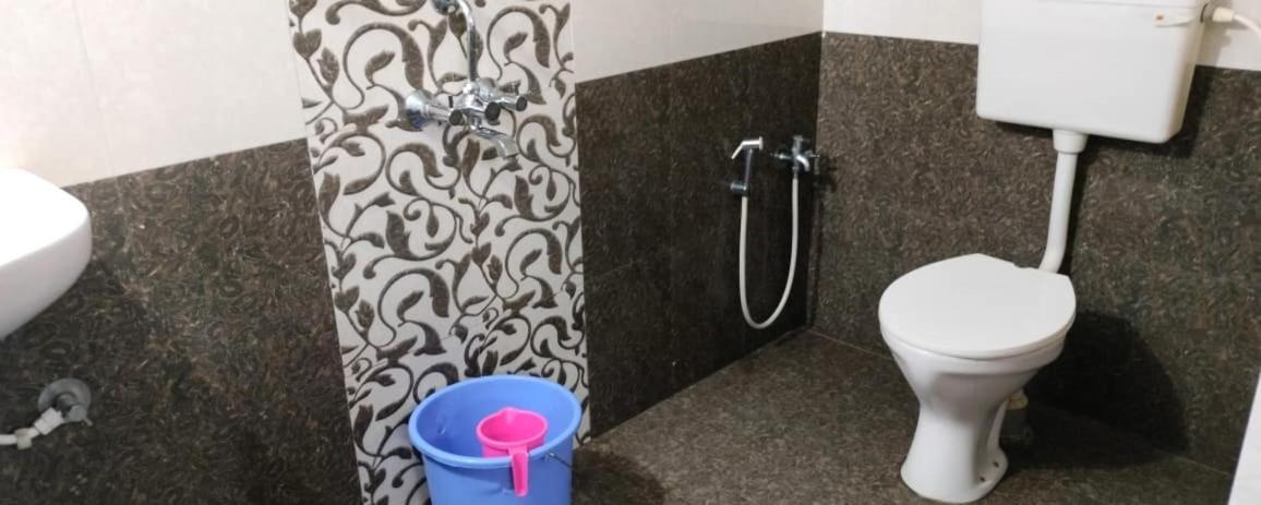 Hotel Explorer كالانغيُت المظهر الخارجي الصورة